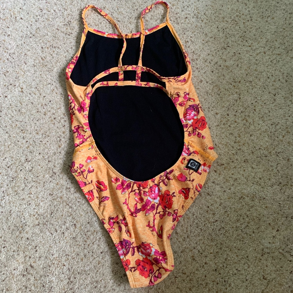 COPY - Jolyn “Rhys” suit